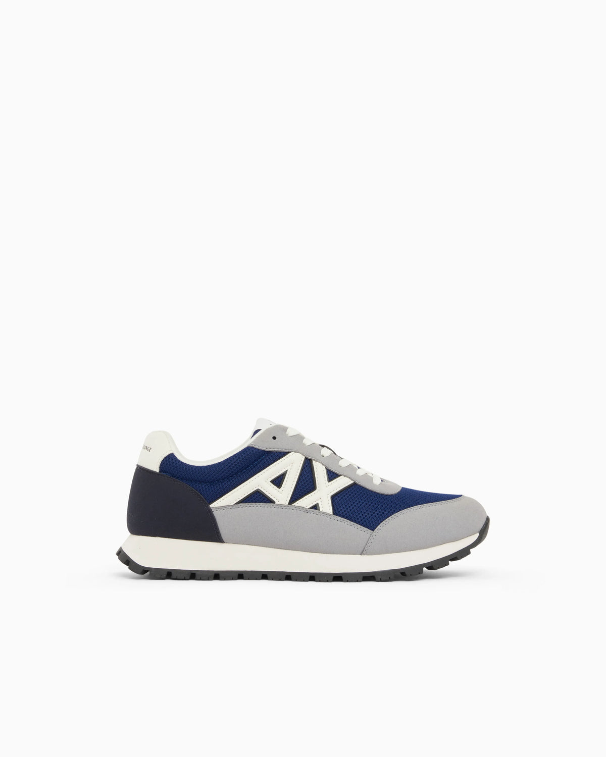 Sneakers in mesh and microsuede