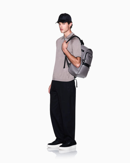 Zip-up knit polo shirt