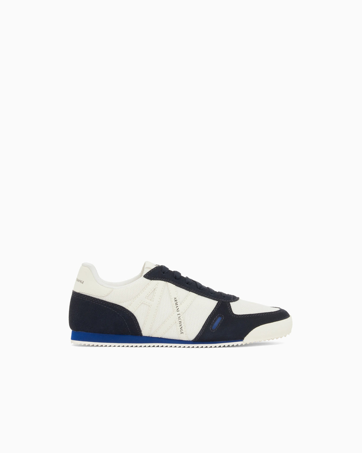 Lace-up sneakers in suede and mesh with a rubber sole