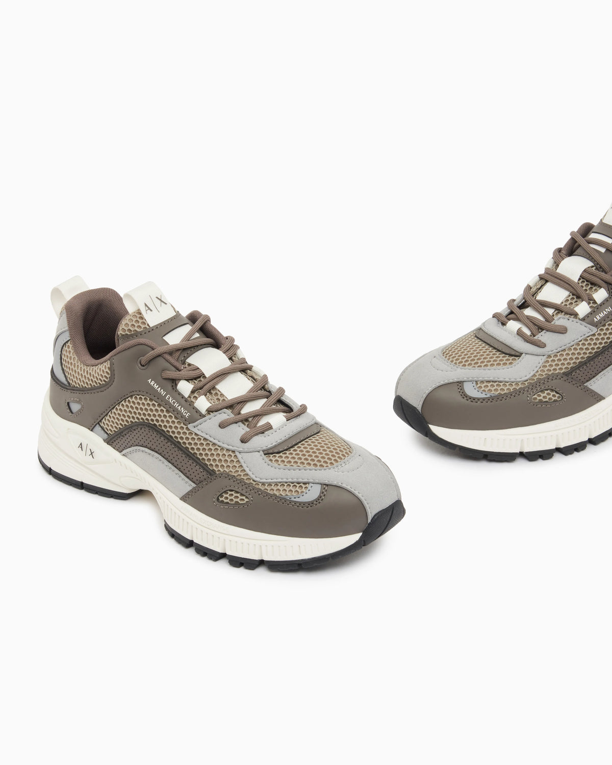 Sneakers in microsuede and mesh
