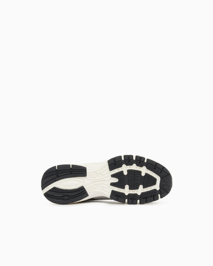 Sneakers in microsuede and mesh