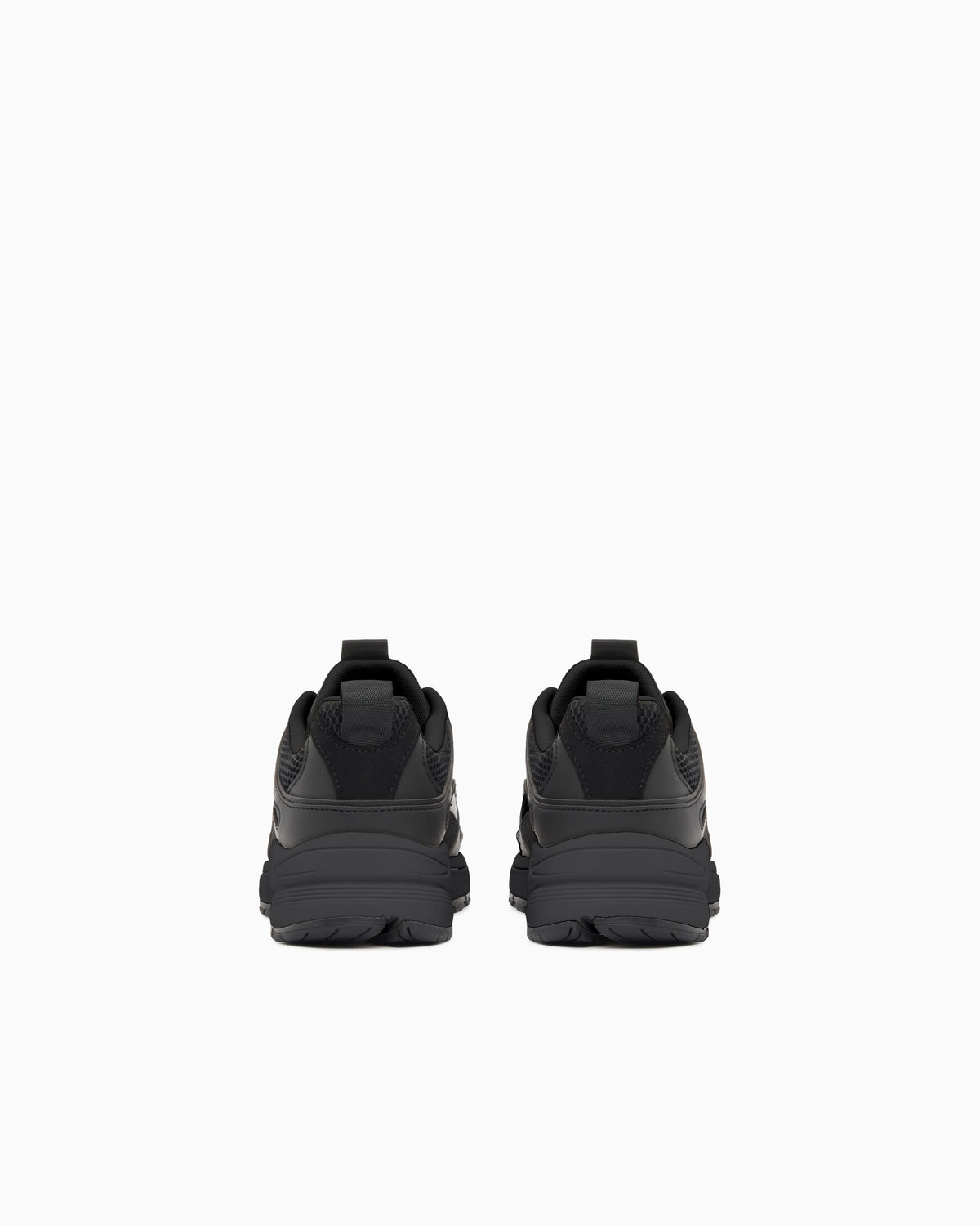 Sneakers in microsuede and mesh