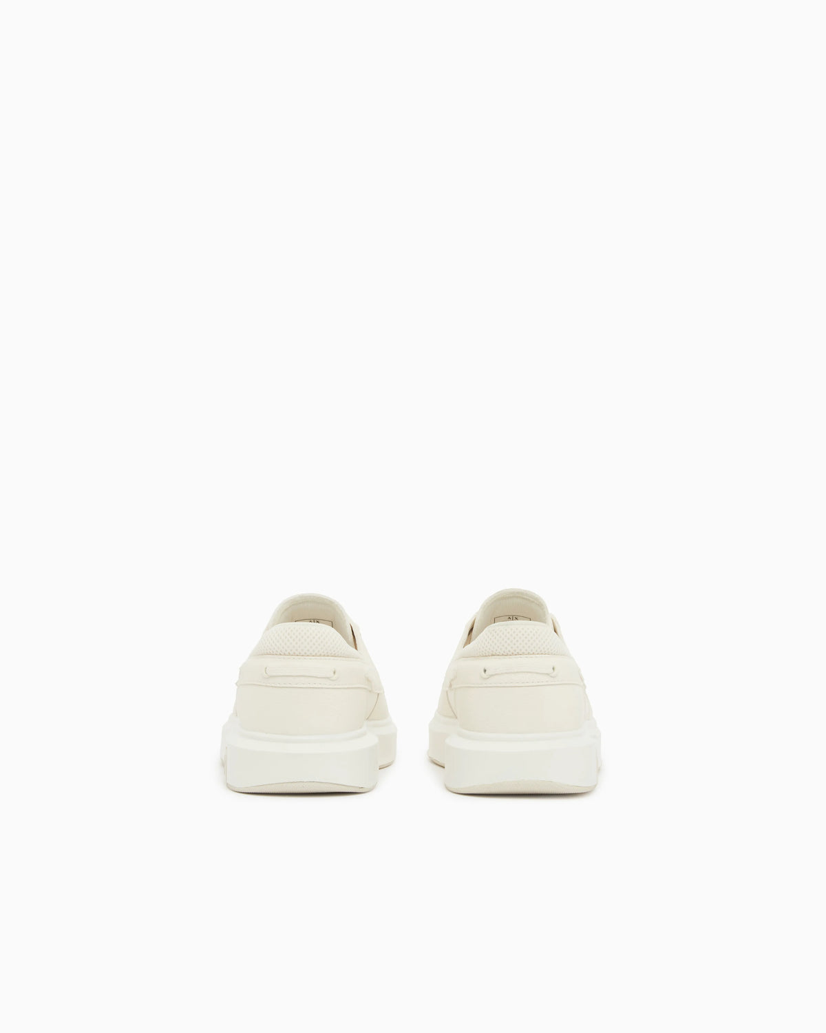 Sneakers with crossed laces and logo