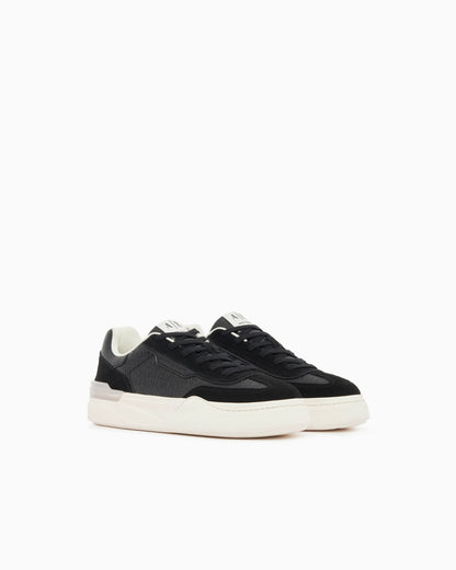 Sneakers with suede inserts