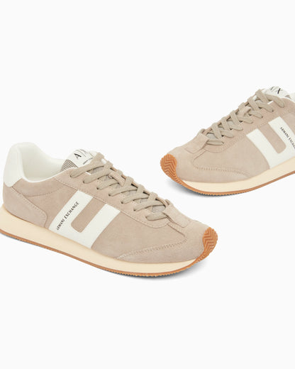 Sneakers with side logo band