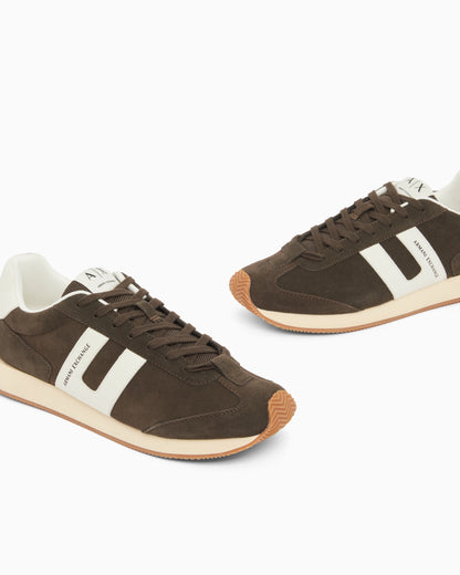 Sneakers with side logo band