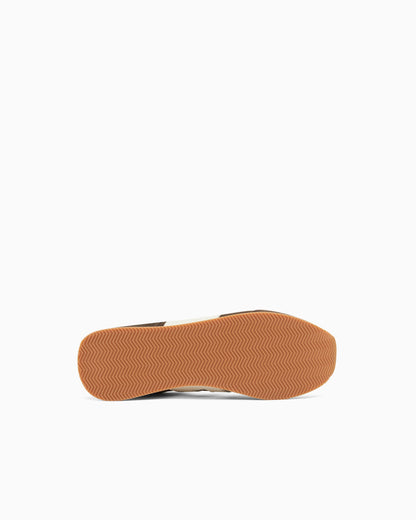 Sneakers with side logo band