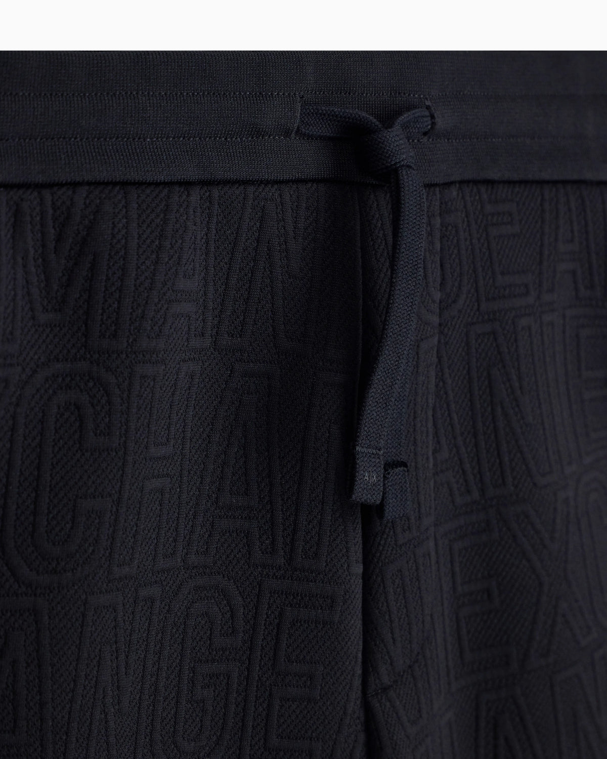 regular fit shorts in stretch jacquard jersey
