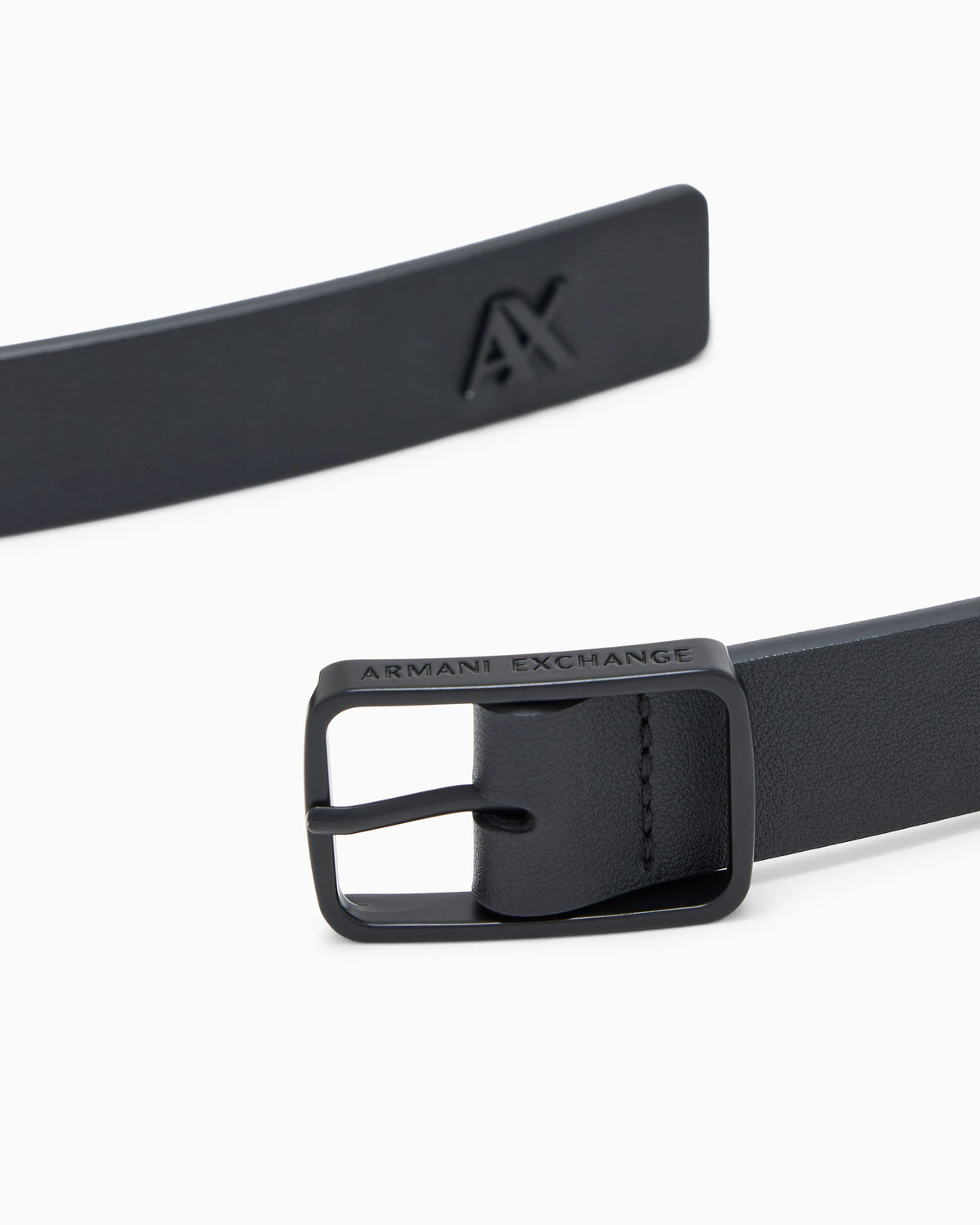 Tongue belt in leather