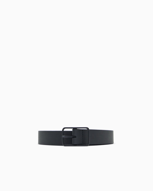 Tongue belt in leather