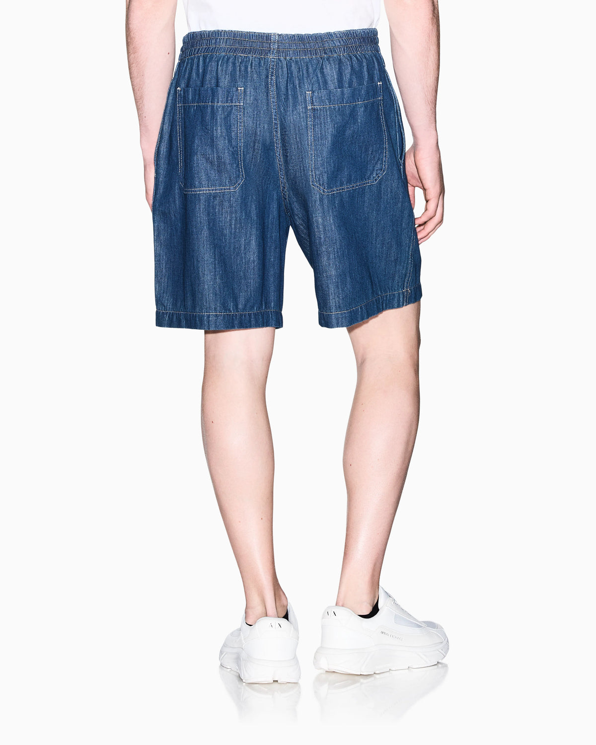 regular fit shorts in washed cotton denim