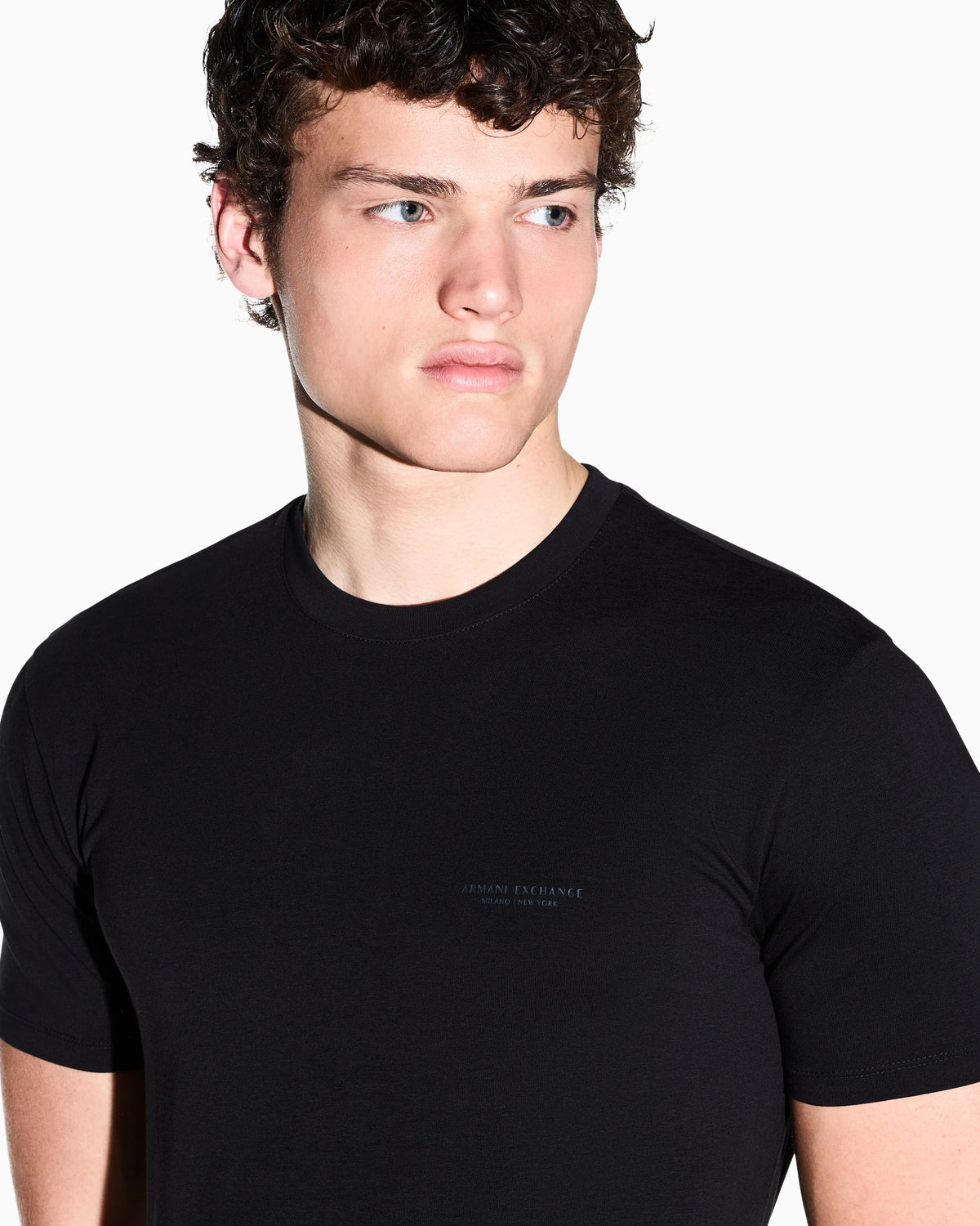 slim fit t-shirt in stretch cotton jersey with rib details