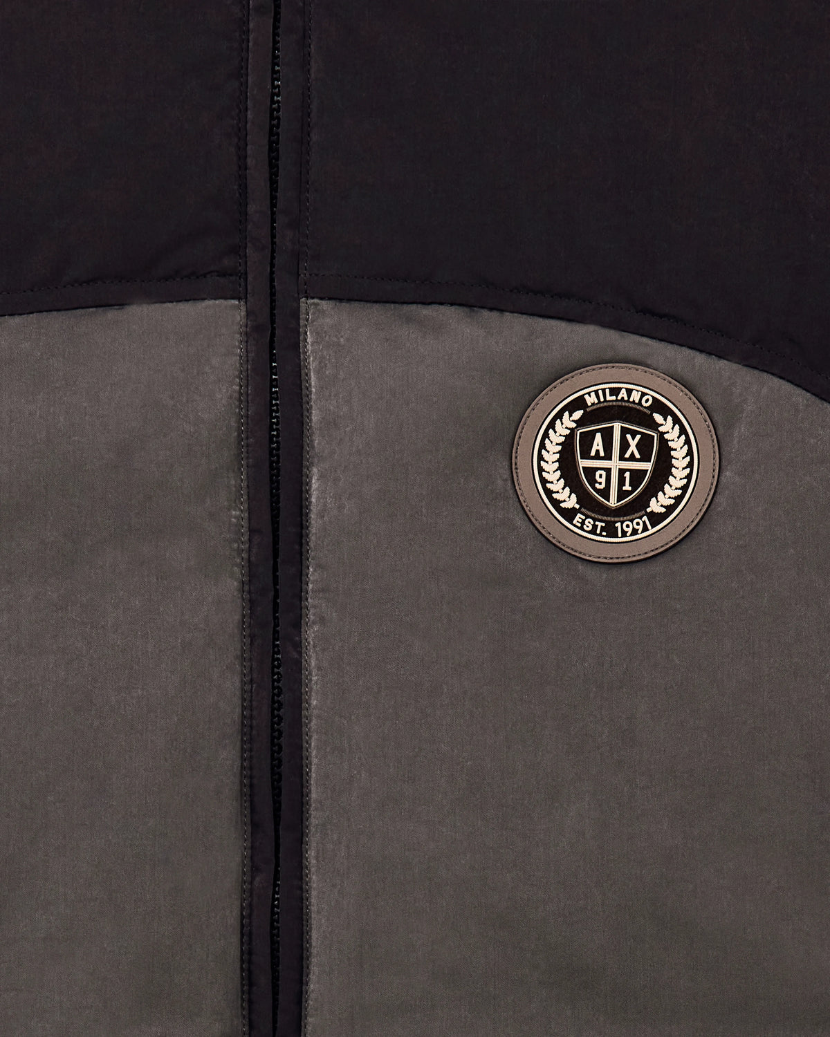 Sleeveless blouson jacket