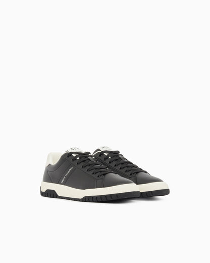 Sneakers in leather and suede with rubber sole