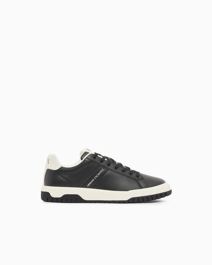 Sneakers in leather and suede with rubber sole