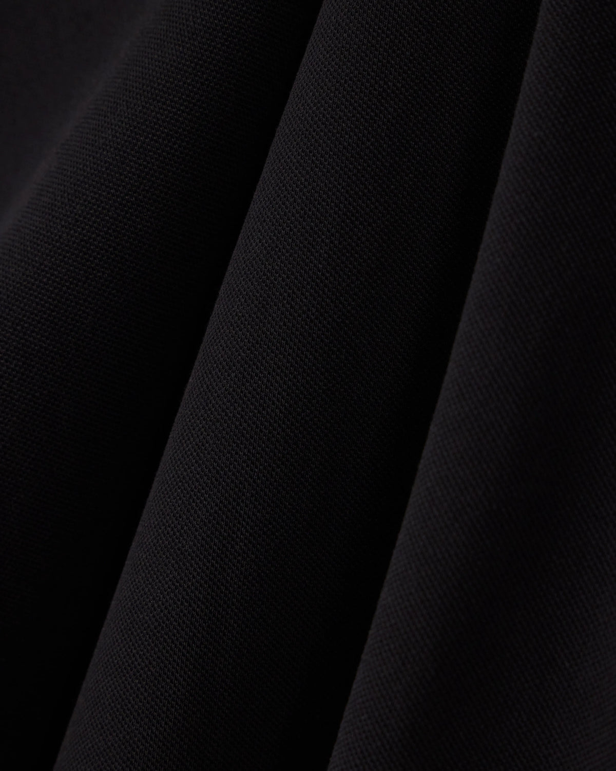 slim fit t-shirt in cotton piquet with rib details
