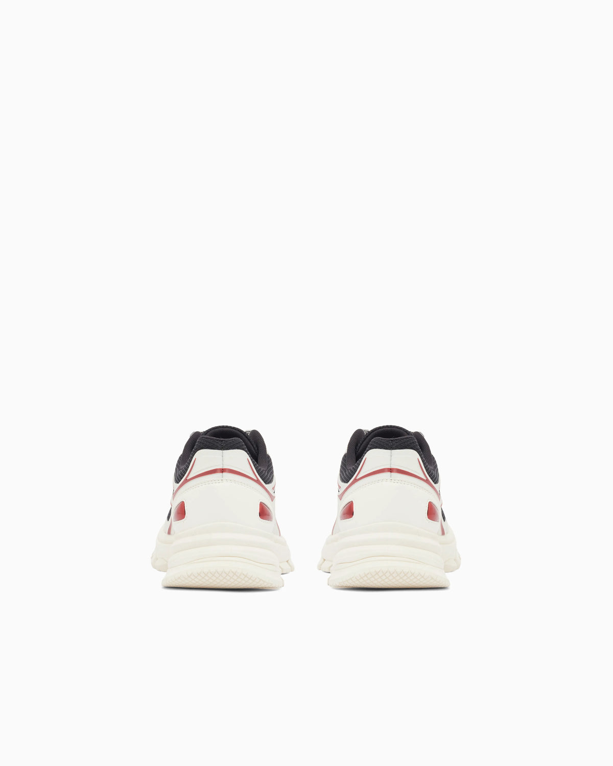 Sneakers in mesh with metallic details
