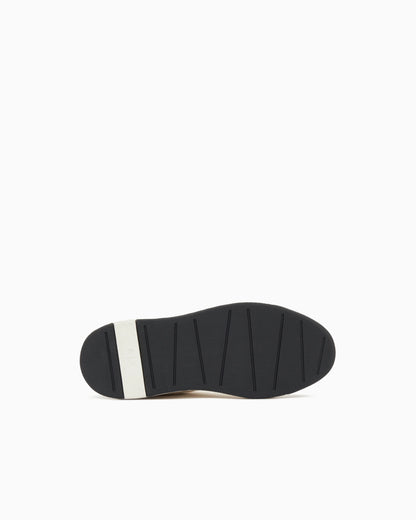 Sneakers in suede and mesh with a rubber sole