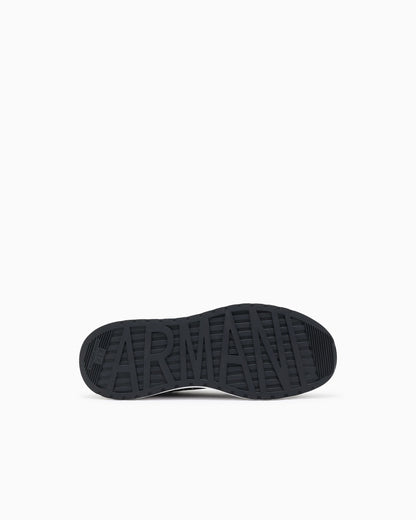 Sneakers in ripstop with micro suede