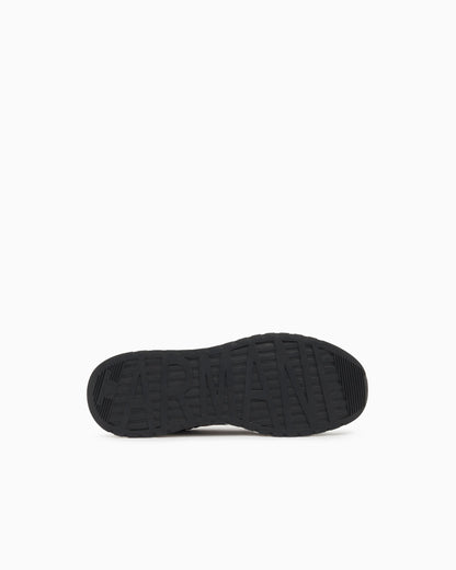 Sneakers in ripstop with micro suede