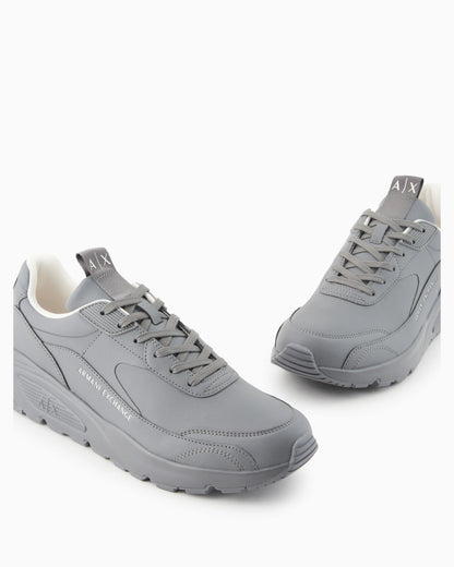 Sneakers with logo