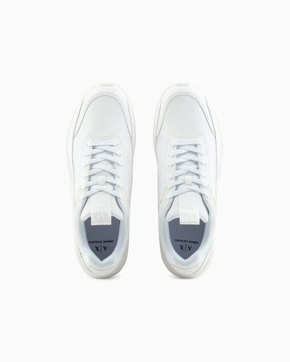 Sneakers with logo