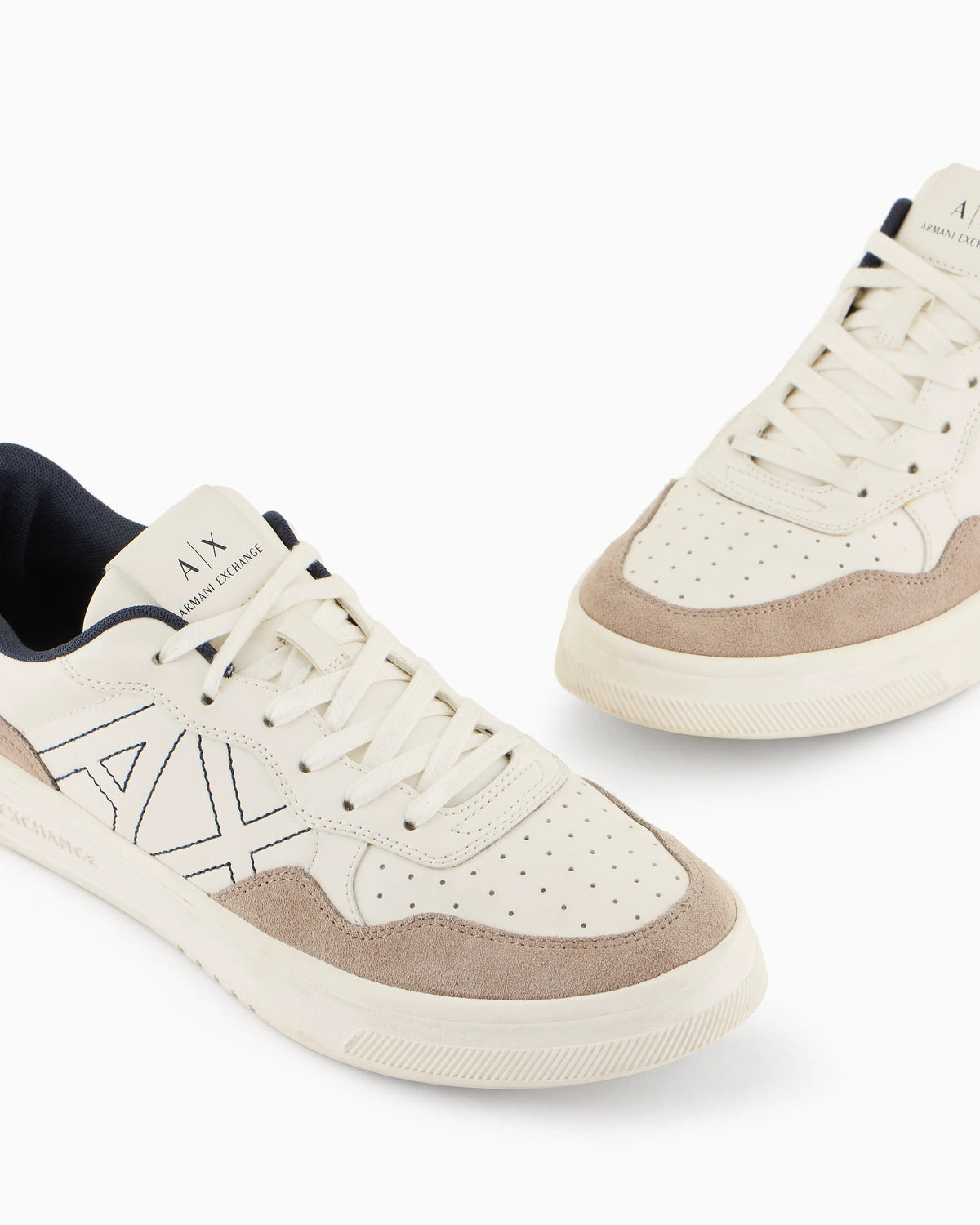 Sneakers with logo