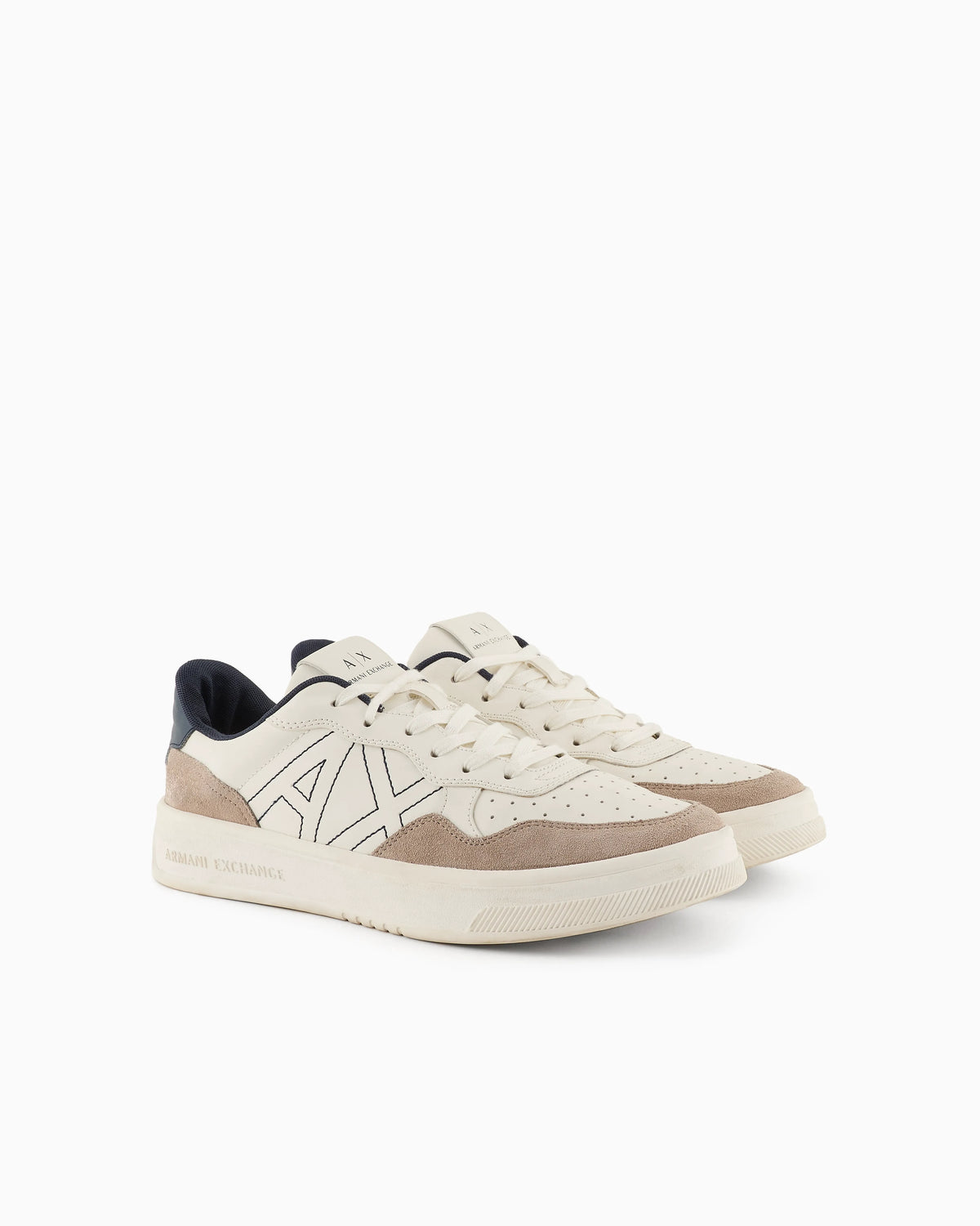 Sneakers with logo
