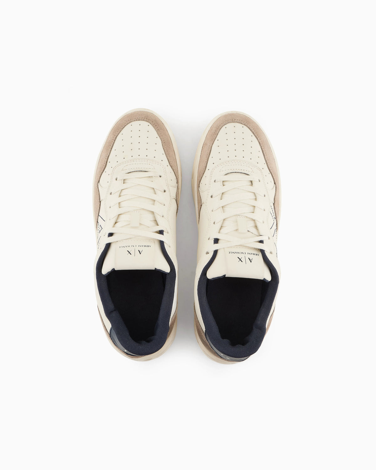 Sneakers with logo