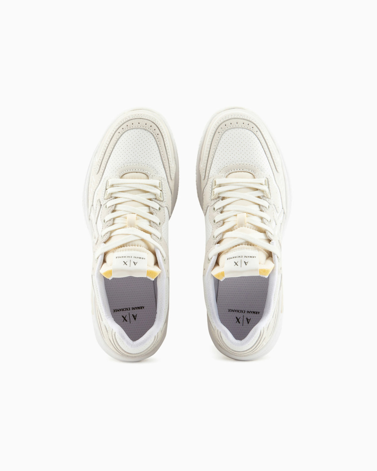 Chunky sneakers with logo on the side and contrasting details