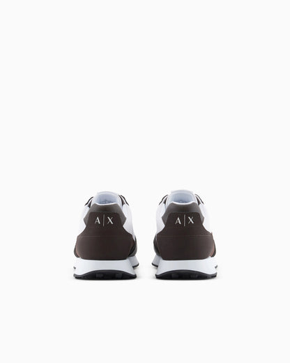 Sneakers with tone-on-tone inserts