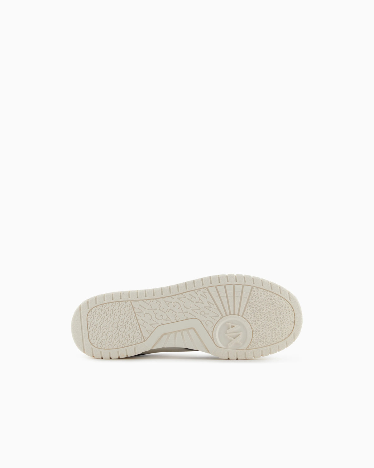Sneakers with contrasting side band