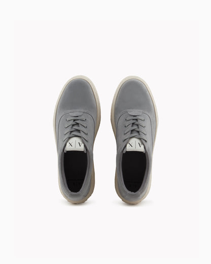 Leather lace-ups with high sole