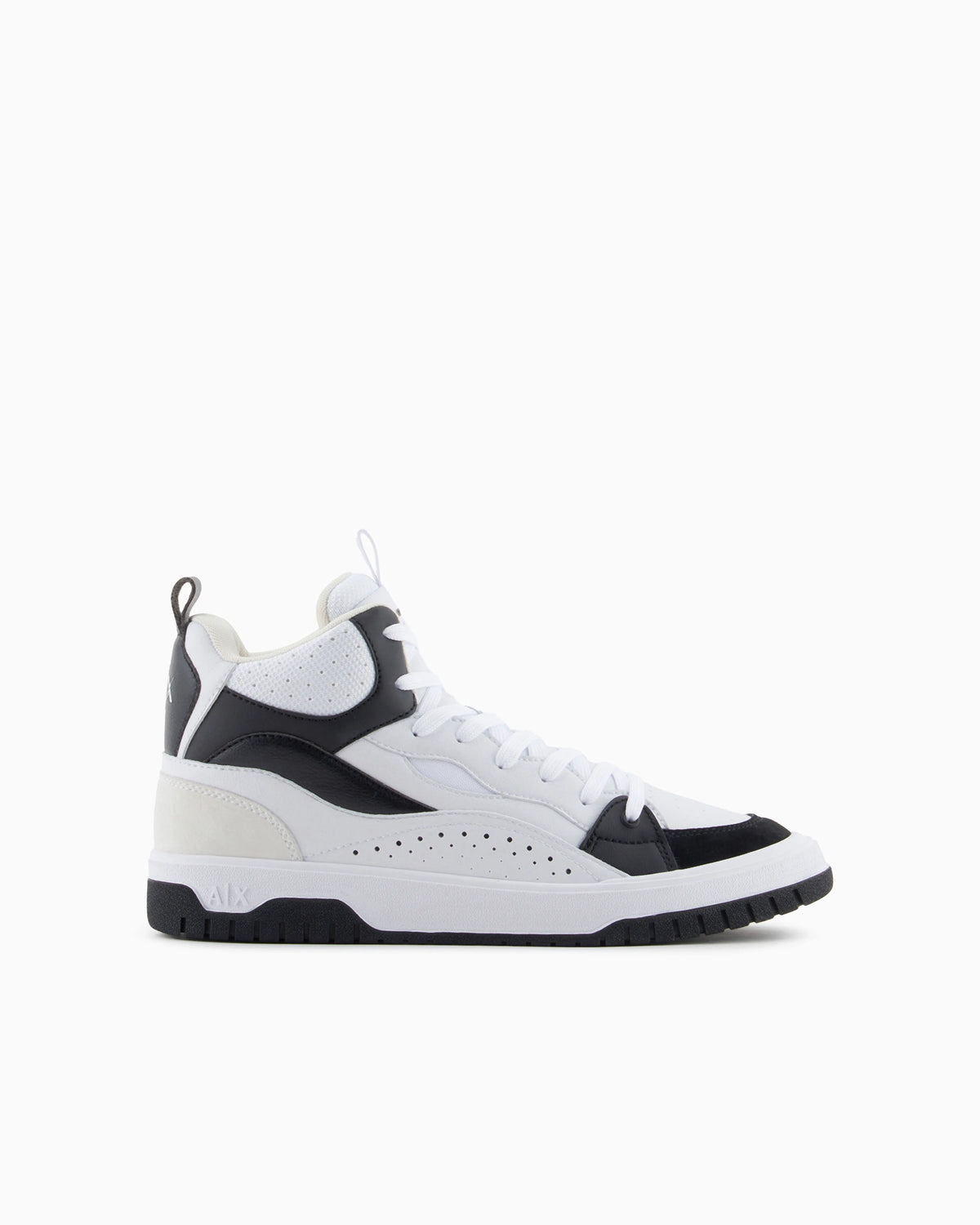 High sneakers with contrasting color inserts