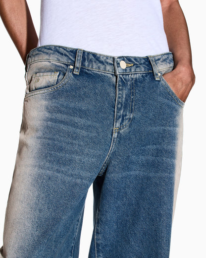 Low rise relaxed fit shaded jeans