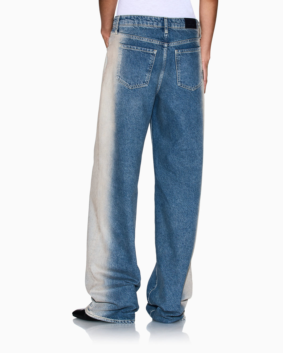 Low rise relaxed fit shaded jeans