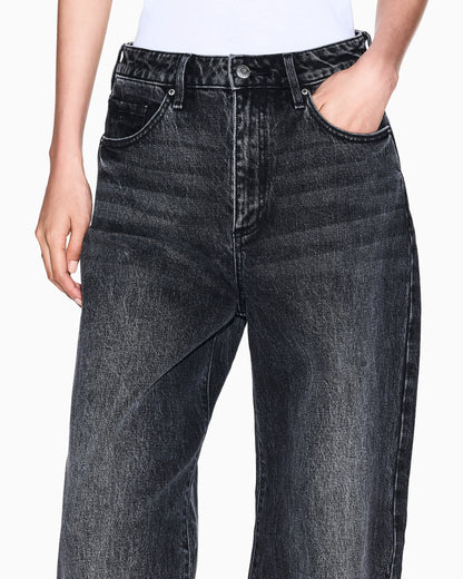 Wide leg jeans in stonewashed denim