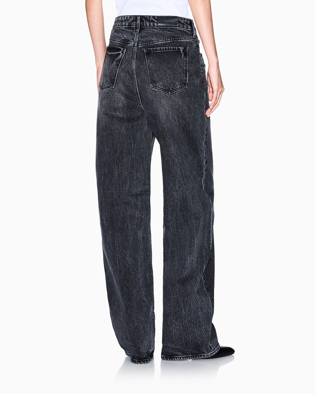 Wide leg jeans in stonewashed denim