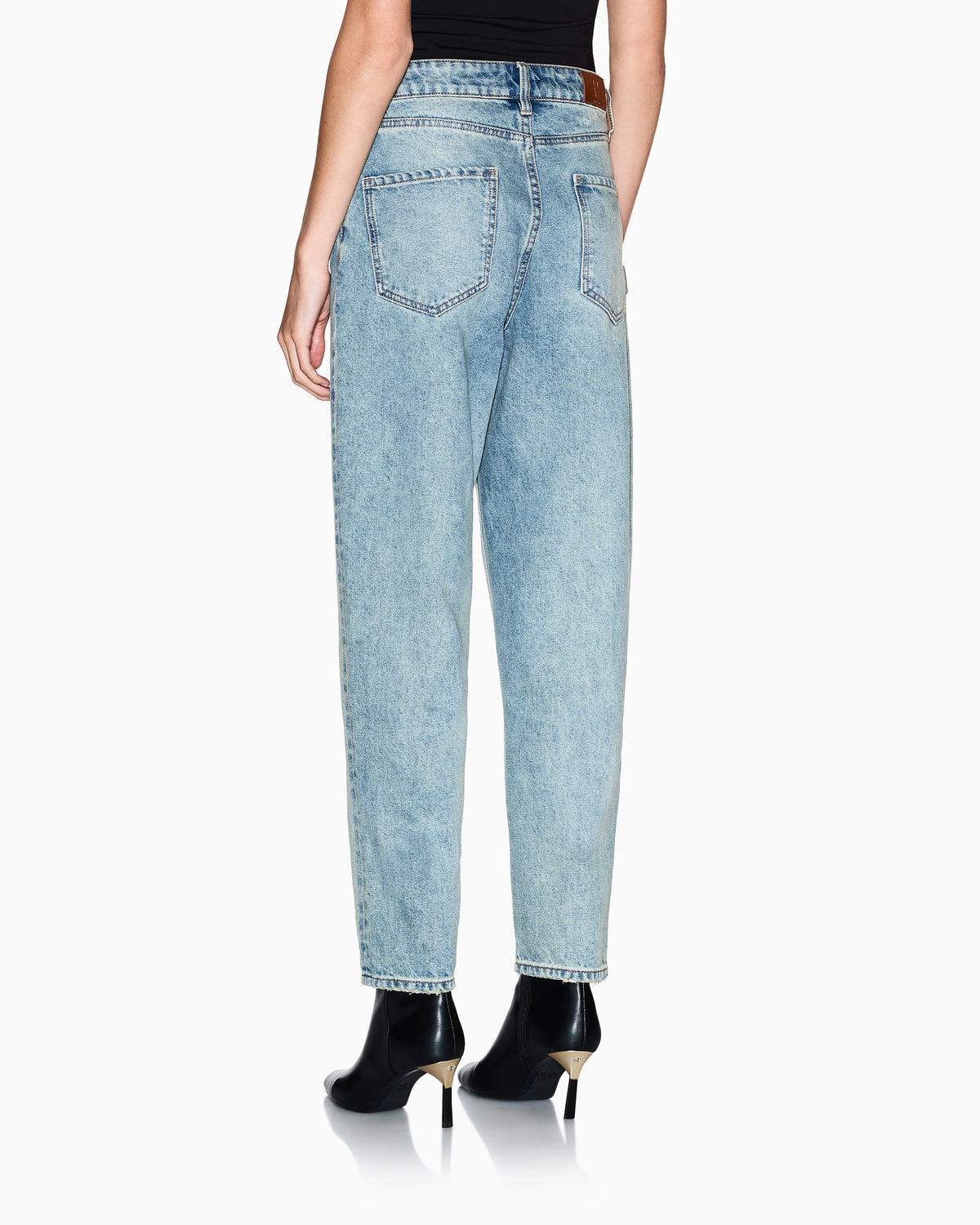 High-waisted rigid denim jeans with a carrot fit Icon