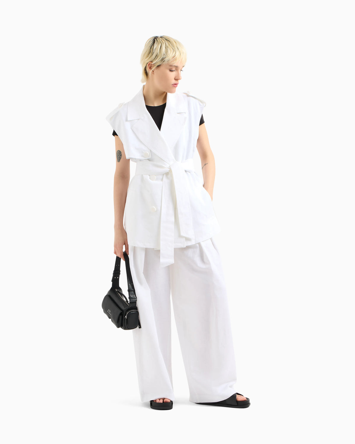 Wide leg trousers in linen blend
