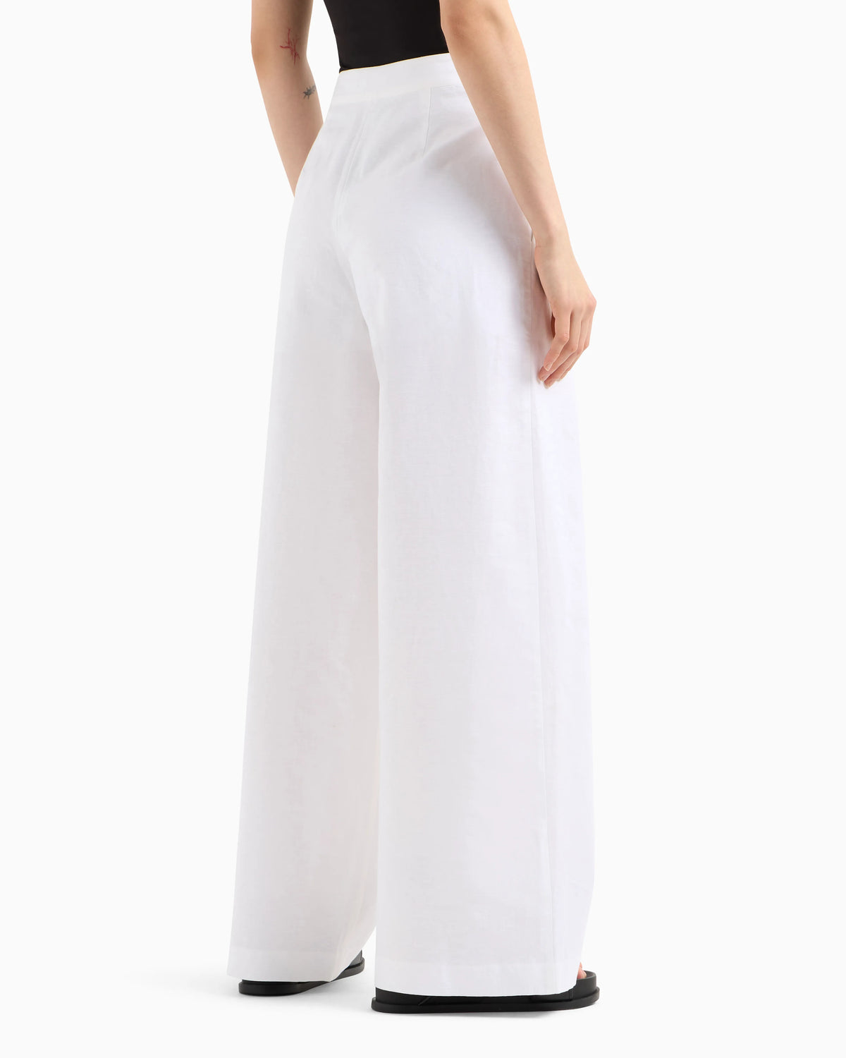 Wide leg trousers in linen blend