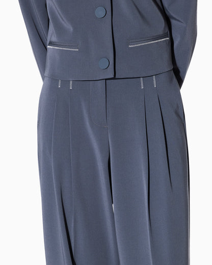 Pants with pleats