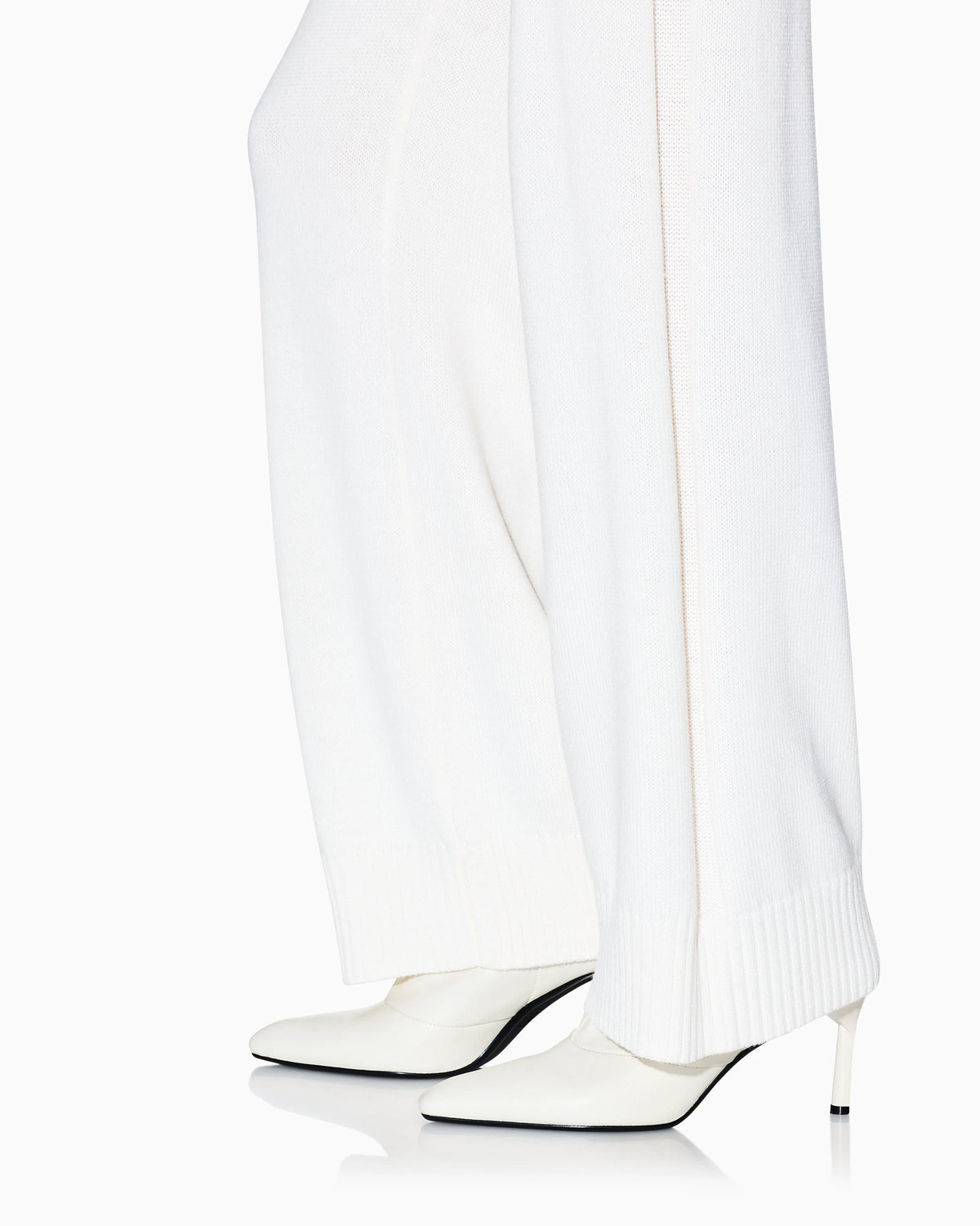 Wool blend knitted trousers