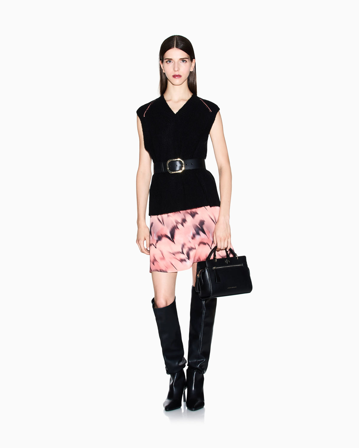 Sleeveless knitted vest