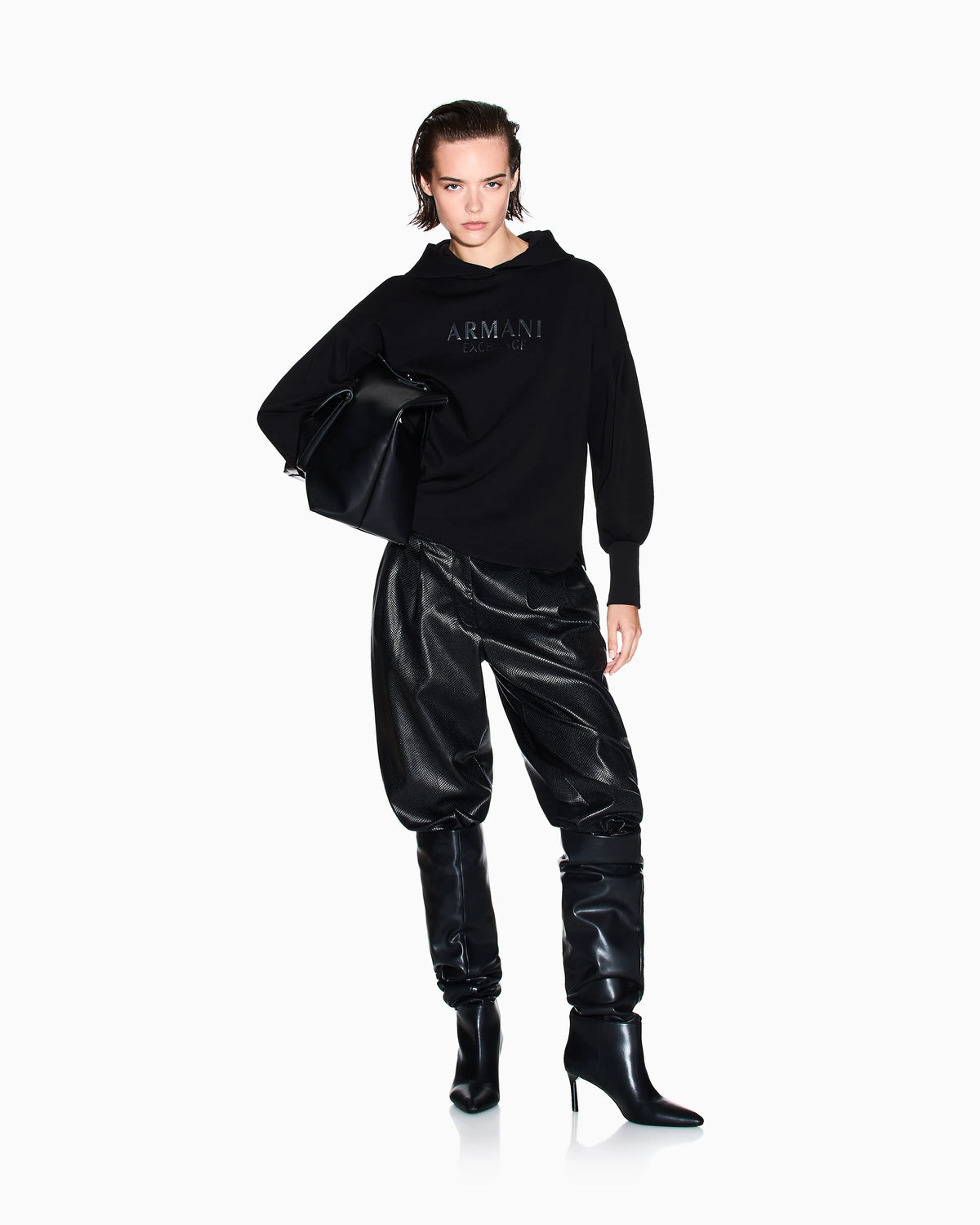 Sweatshirt with wide sleeves