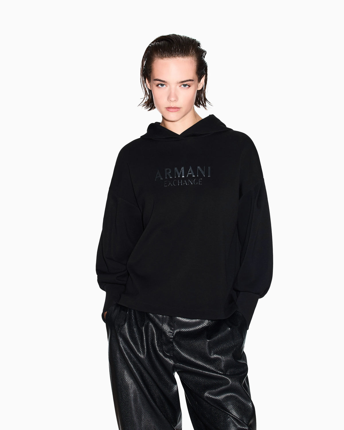 Sweatshirt with wide sleeves