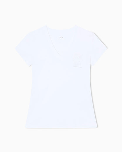 V-neck T-shirt with metal logo