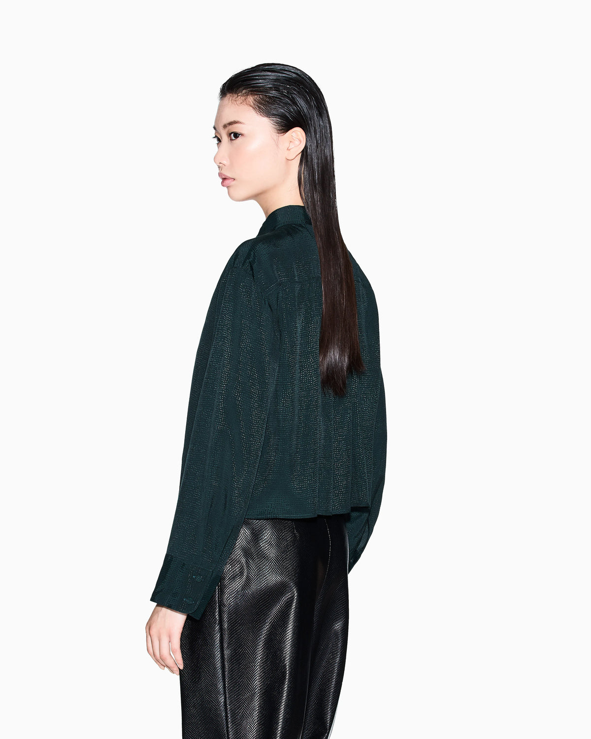 Shirt in voile with light accents