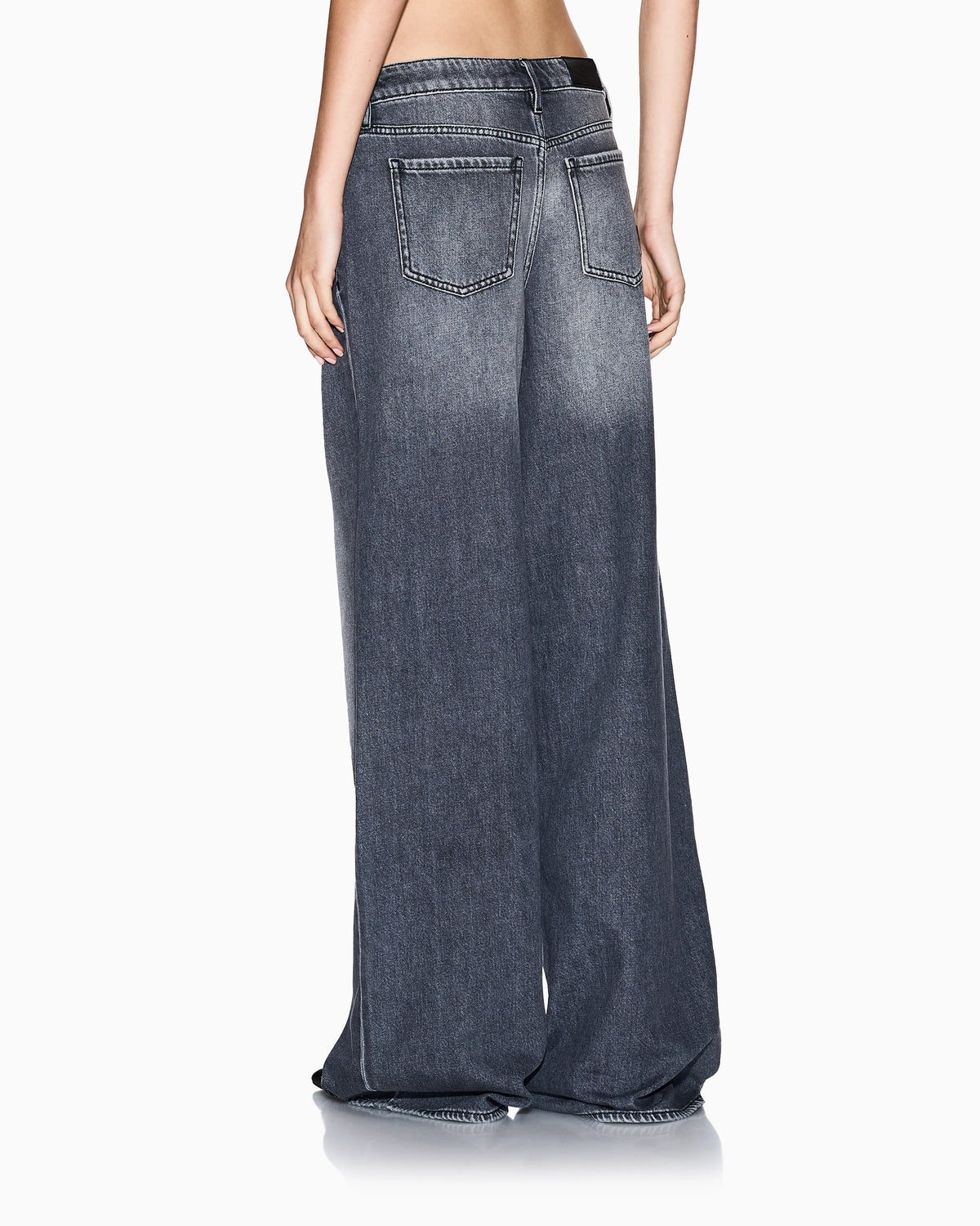 Stonewashed denim wide-leg jeans