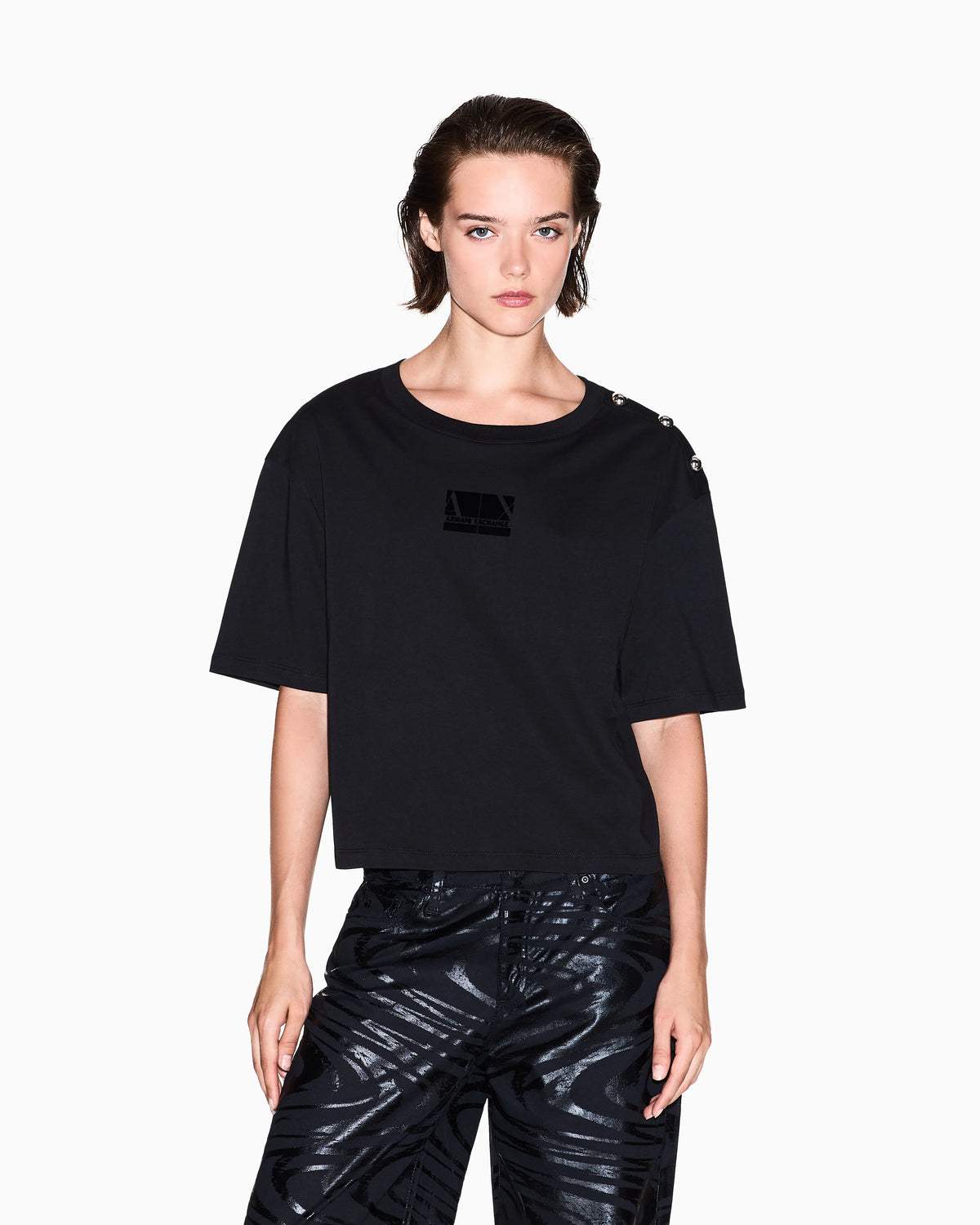 Boxy T-shirt with buttons